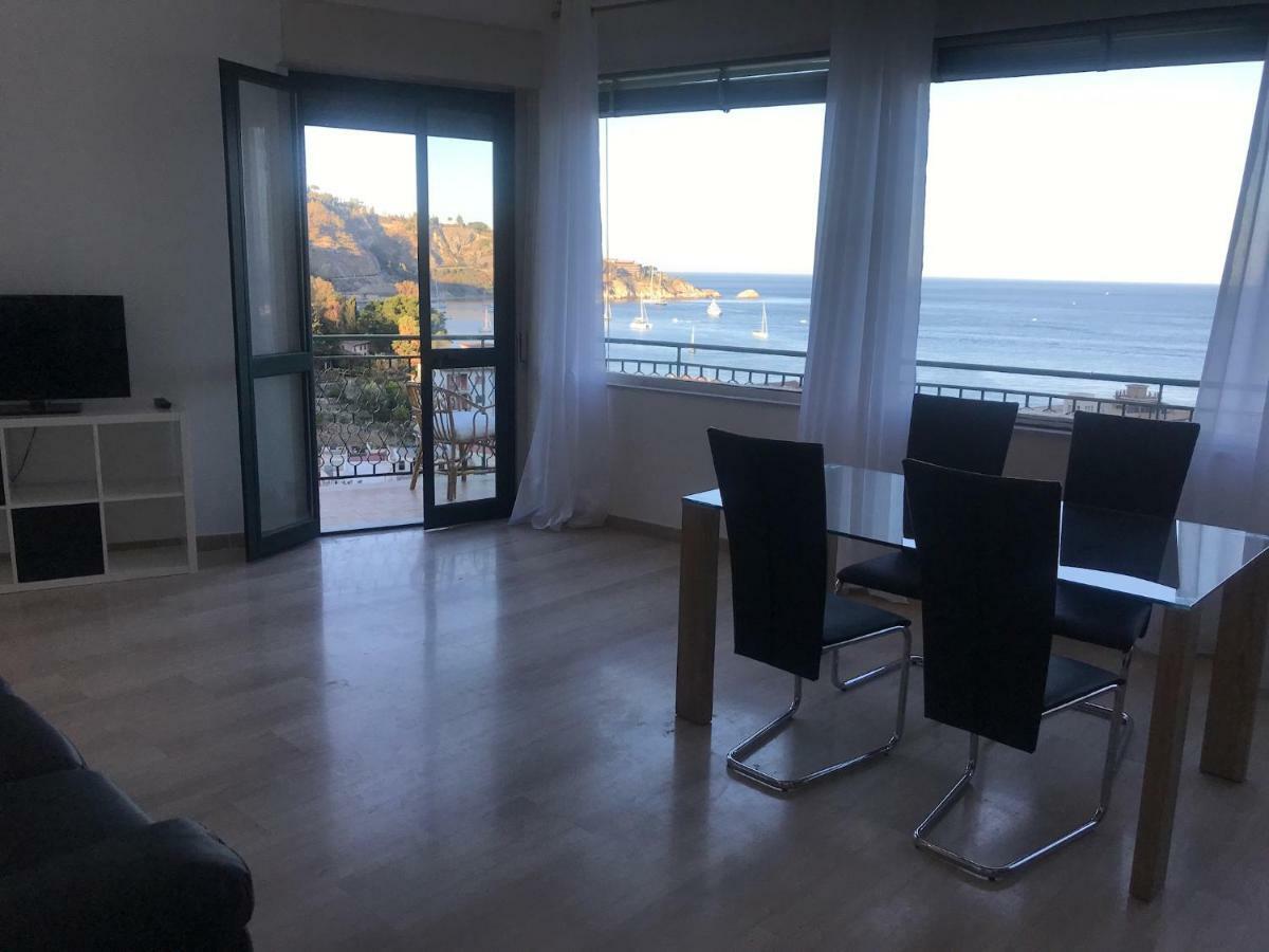 Baia Taormina Apartment Джардини Наксос Екстериор снимка