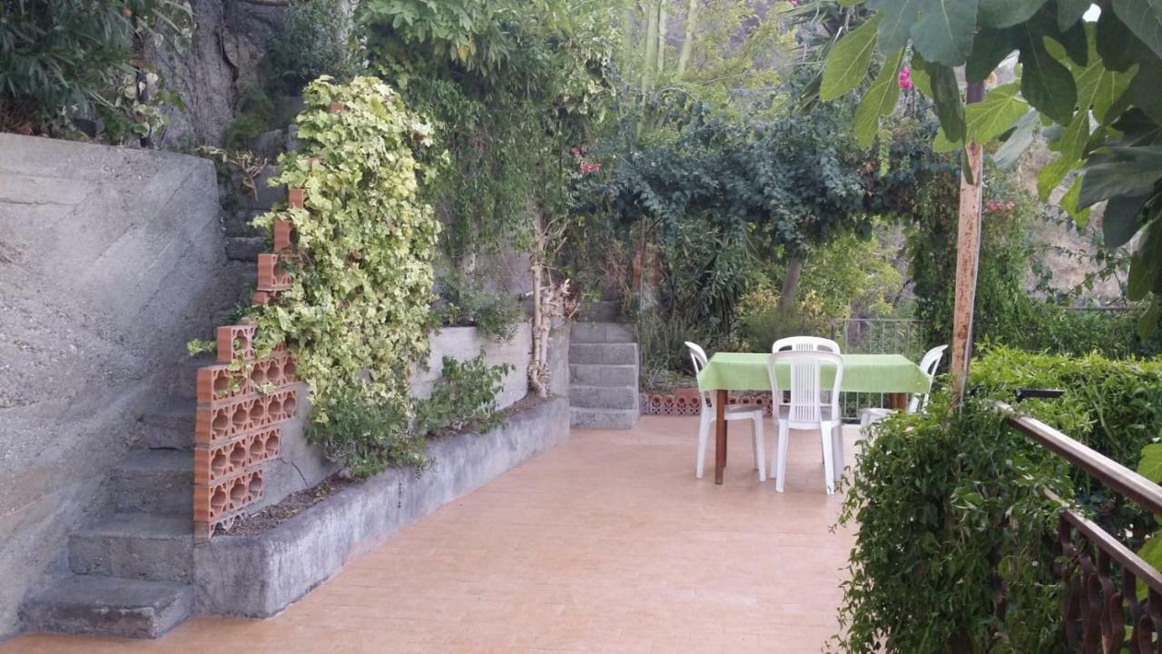 Baia Taormina Apartment Джардини Наксос Екстериор снимка
