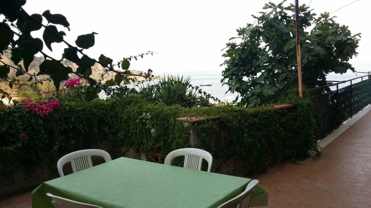 Baia Taormina Apartment Джардини Наксос Екстериор снимка